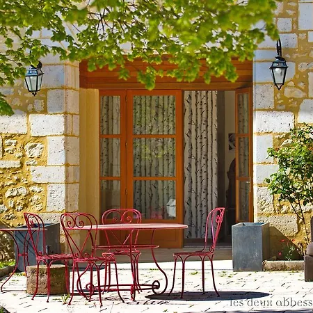 Holiday home Les Deux Abbesses En