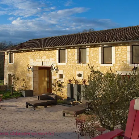 Holiday home Les Deux Abbesses En *