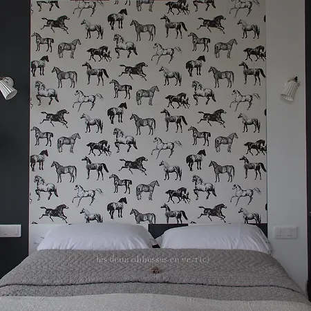 Les Deux Abbesses En Holiday home *
