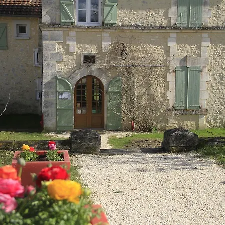 Holiday home Les Deux Abbesses En Mareuil-sur-Belle