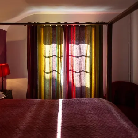 Holiday home Les Deux Abbesses En *