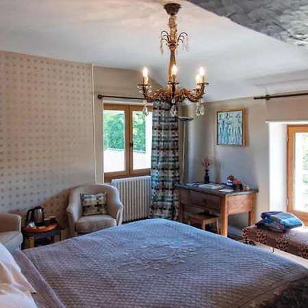 Holiday home Les Deux Abbesses En Mareuil-sur-Belle